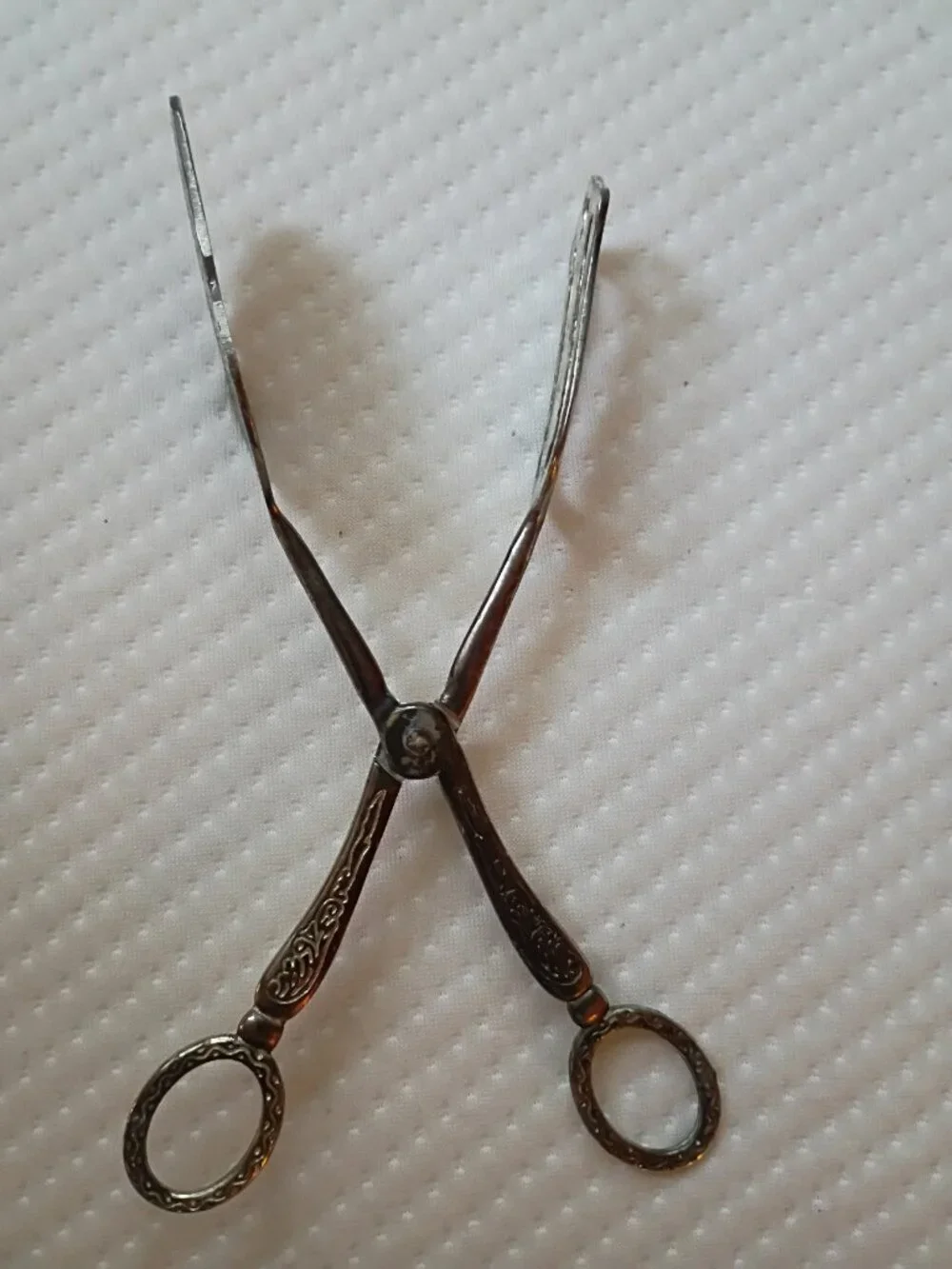 Vintage Embossed Floral Scissor Salad & Dessert Server Tongs Silver Plated